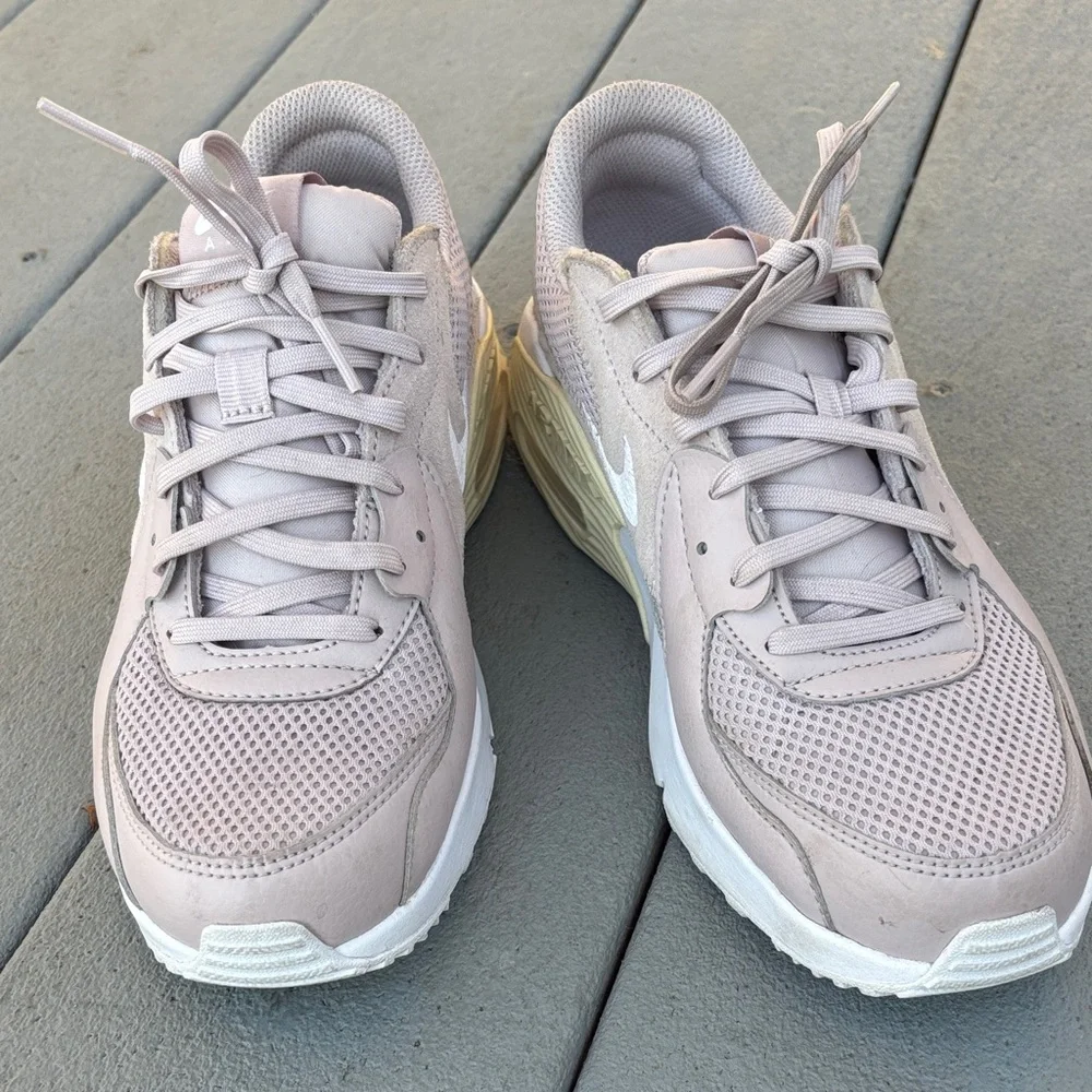 🌻Nike Women’s Pink/White Air Max Casual Sneakers 7.5 - Picture 2 of 10